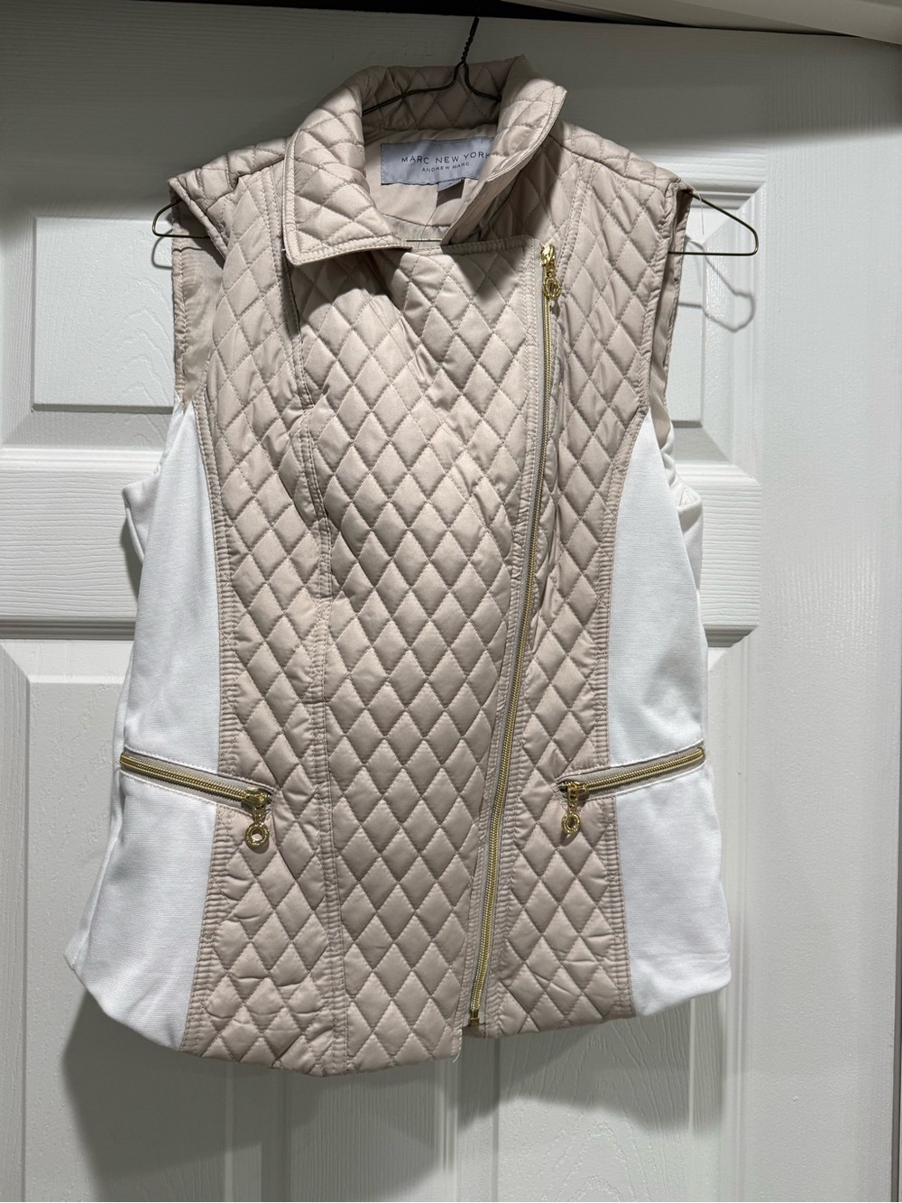 Marc New York Quilted Beige & White Sleeveless Vest with Gold Zippers